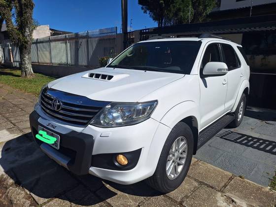 TOYOTA HILUX SW4 3.0 SRV 4X4 16V TURBO INTERCOOLER DIESEL 4P AUTOMÁTICO TOYOTA HILUX SW4 3.0 SRV 4X4 16V TURBO INTERCOOLER DIESEL 4P AUTOMÁTICO